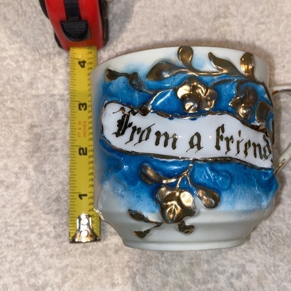 From a friend hold gilded cup -Germany porcelain - Picture 7 of 8
